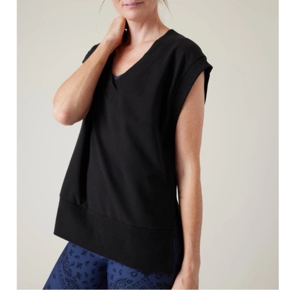 Athleta retroterry v neck sweatshirt tee